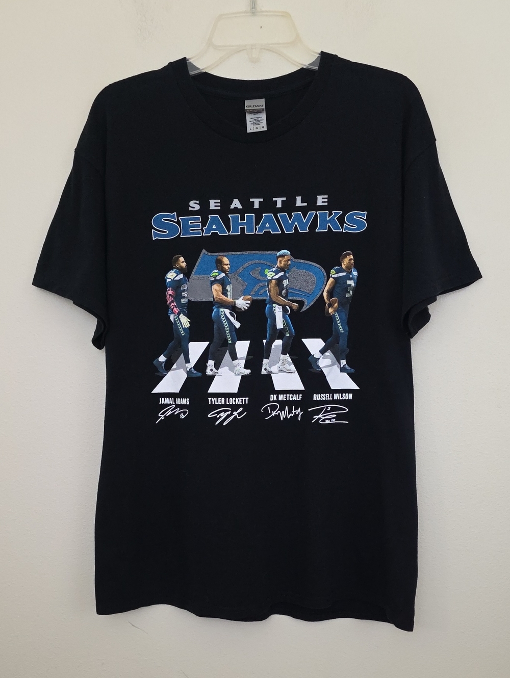 Seattle Seahawks Gildan Black Graphic Short Sleeve 100% Cotton T-Shirt L